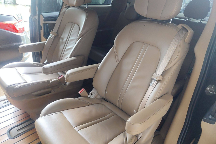 别克GL8 2018款 ES 28T 尊享型 国VI中控内饰7004