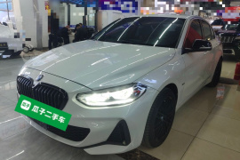 宝马1系 2018款 118i 设计套装型