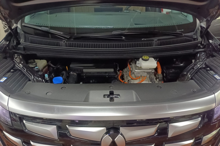 腾势D9 2022款 DM-i 970 四驱尊荣型局部细节24