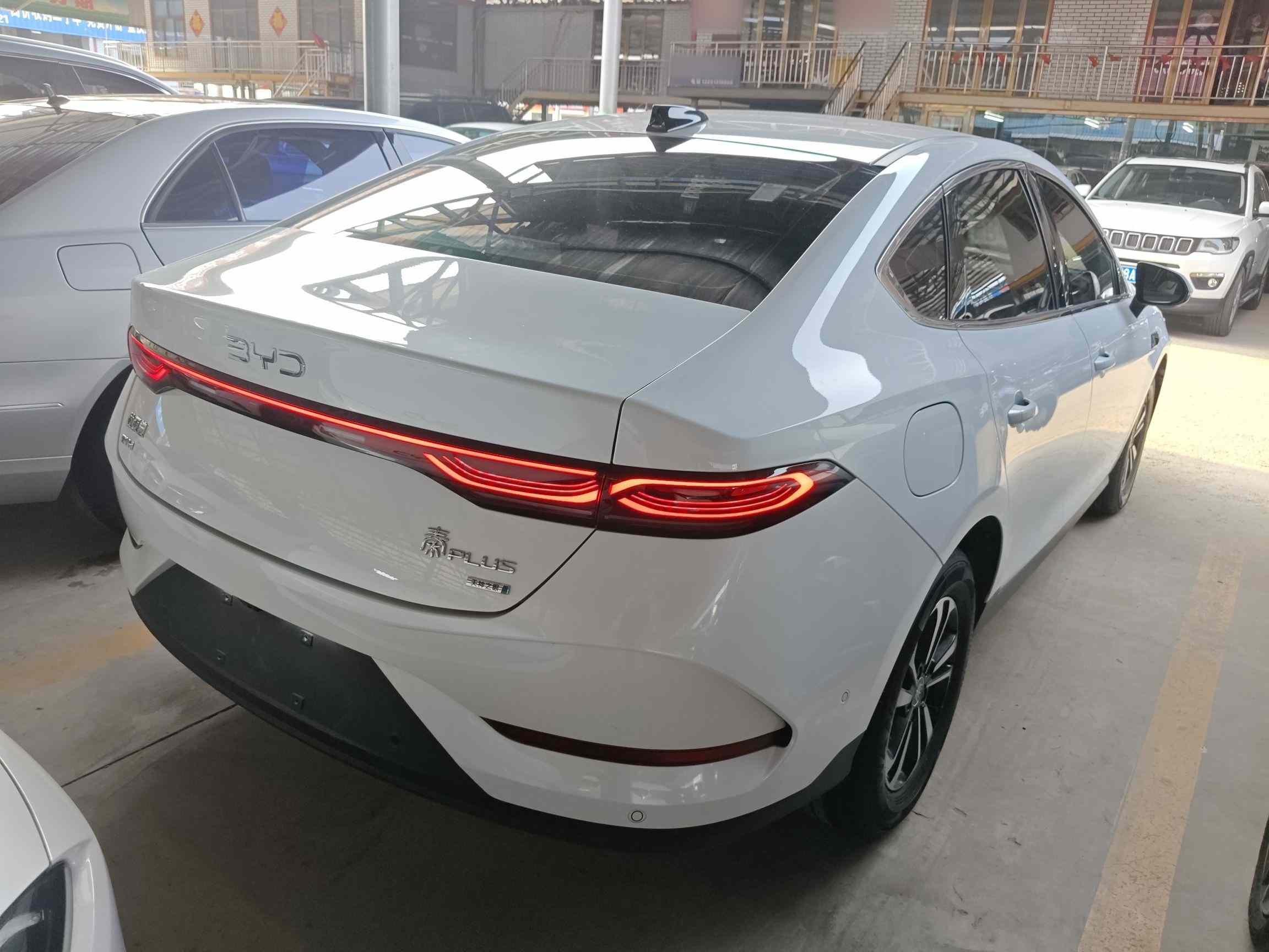 比亚迪 秦PLUS 2025款 DM-i 智驾版 120KM超越型(4)