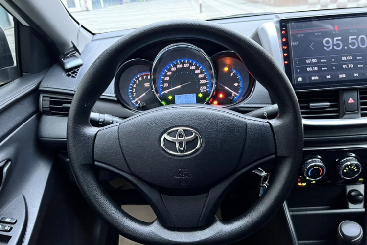 丰田 YARiS L 致享 2017款 1.5E CVT魅动版局部细节13