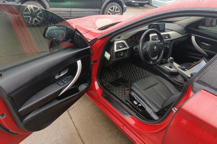 宝马3系GT 2017款 320i 时尚型中控内饰7003