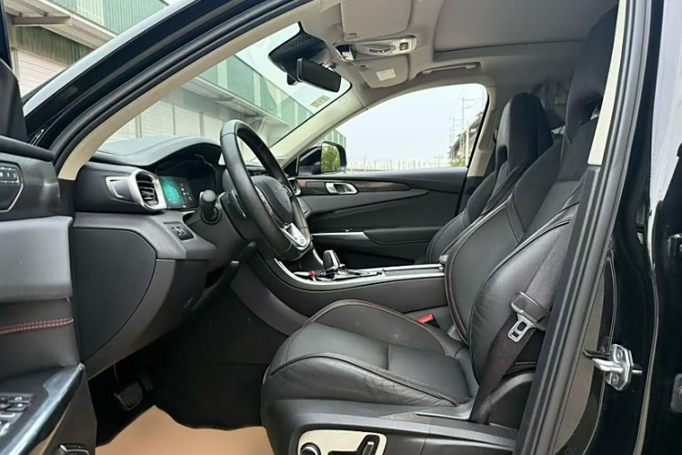 领克01 2017款 2.0T 四驱劲Pro版中控内饰7001