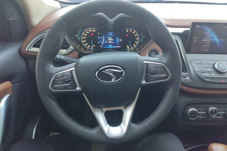 东南DX7 2017款 1.5T 自动尊贵型中控内饰13