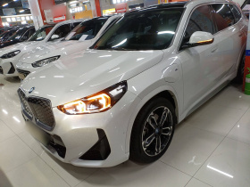 宝马iX1 2023款 xDrive30L M运动套装