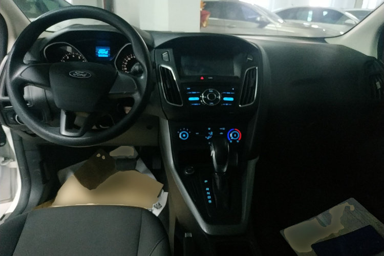 福特 福克斯 2018款 两厢经典 1.6L 自动舒适型智行版中控内饰12