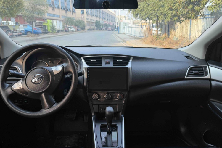 日产 轩逸 2022款 经典 1.6XE CVT舒适版中控内饰7001