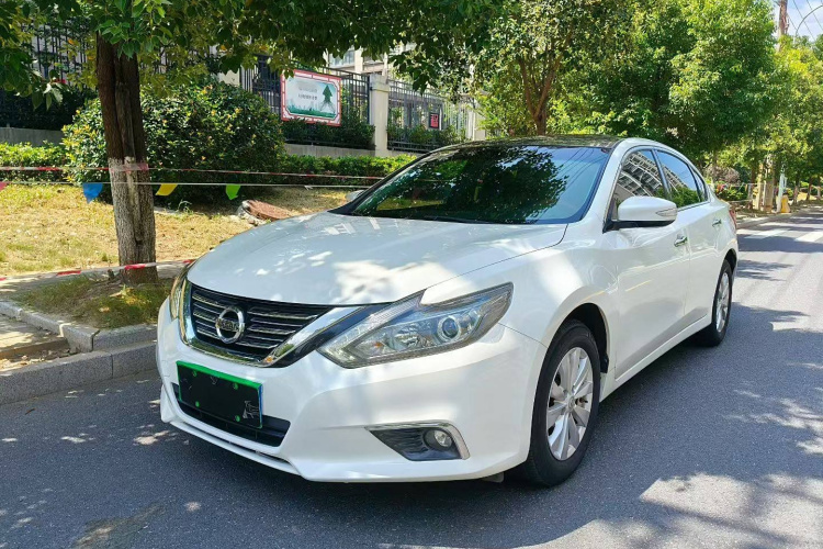 日产 天籁 2018款 2.0L XL 智进版车身外观1