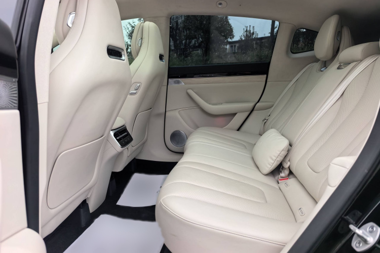 鸿蒙智行 智界R7 2024款 纯电 667km Pro中控内饰7002