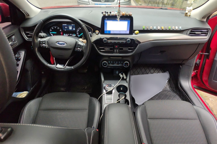 福特 福克斯 2020款 三厢 EcoBoost 180 自动锋潮型中控内饰12