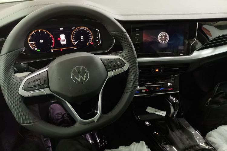 大众 帕萨特 2026款 出众款 330TSI 星空精英版中控内饰12