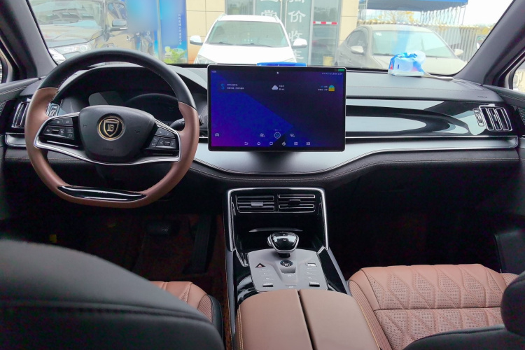 比亚迪 唐新能源 2023款 DM-i 冠军版 112KM 尊贵型中控内饰7006