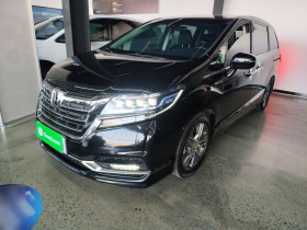 本田 艾力绅 2019款 2.0L 混动至尊版