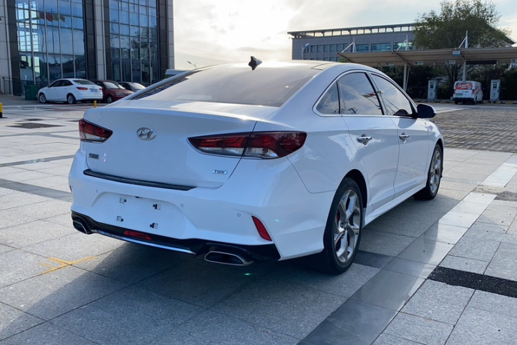 现代 索纳塔 2018款 1.6T GLS智能型 国VI车身外观6005