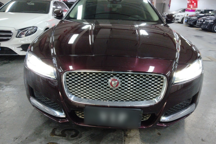 捷豹XFL 2018款 XFL 3.0 SC 340PS 奢华版车身外观2