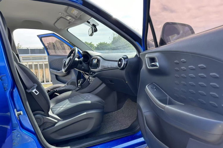 名爵3 2017款 1.5L 自动智联精英版中控内饰7009