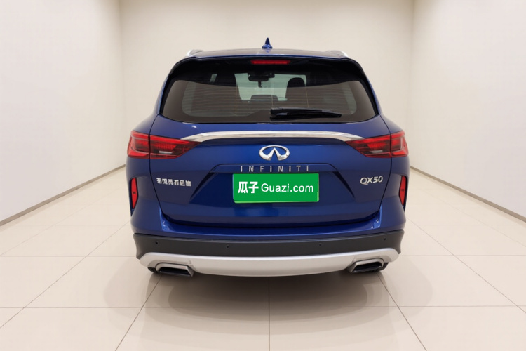 英菲尼迪QX50 2020款 2.0T 两驱时尚版车身外观6