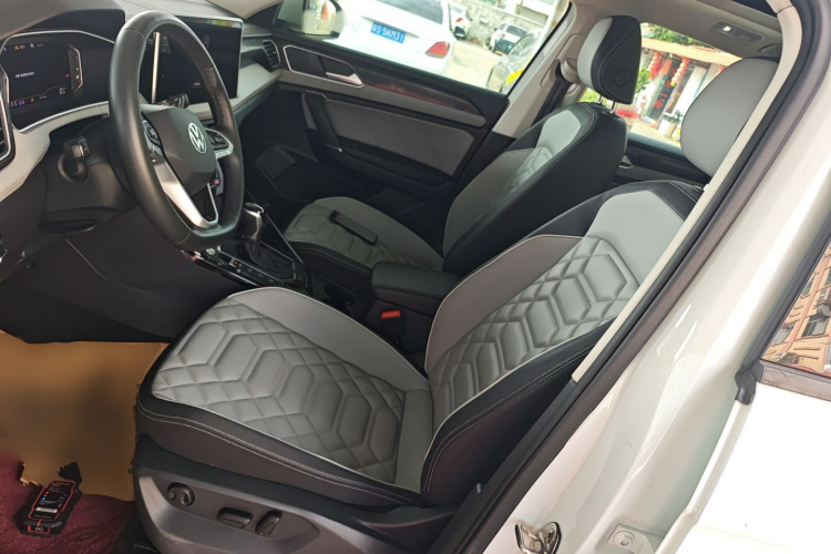 大众 探岳 2023款 330TSI 两驱豪华Plus进阶版中控内饰19