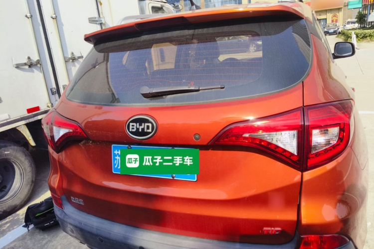 比亚迪 宋 2016款 盖世版 1.5TID 自动精英型车身外观6