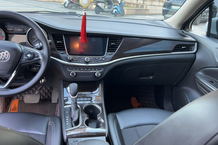 别克 威朗 2019款 三厢 20T 双离合领先型中控内饰7009