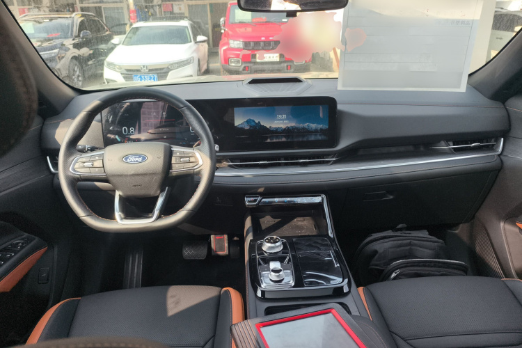 福特 领睿 2025款 EcoBoost 170 尊领型PLUS中控内饰7002