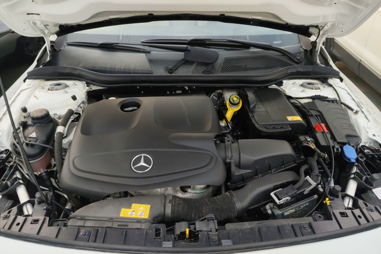 奔驰GLA 2015款 GLA 200 动感型机舱底盘24