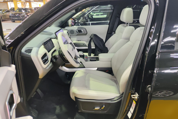 方程豹 钛3 2025款 501KM 四驱智驾Max版中控内饰19