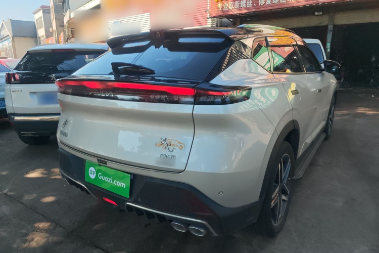 东风风神 皓瀚 2023款 DH-i 1.5T 尊贵版车身外观7