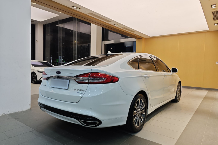 福特 蒙迪欧 2017款 EcoBoost 180 豪华型车身外观6005