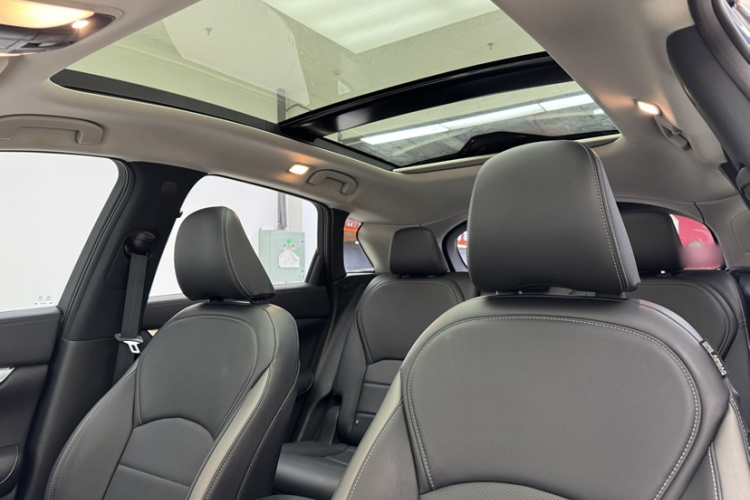 英菲尼迪QX50 2018款 2.0T 四驱菁英版中控内饰7008