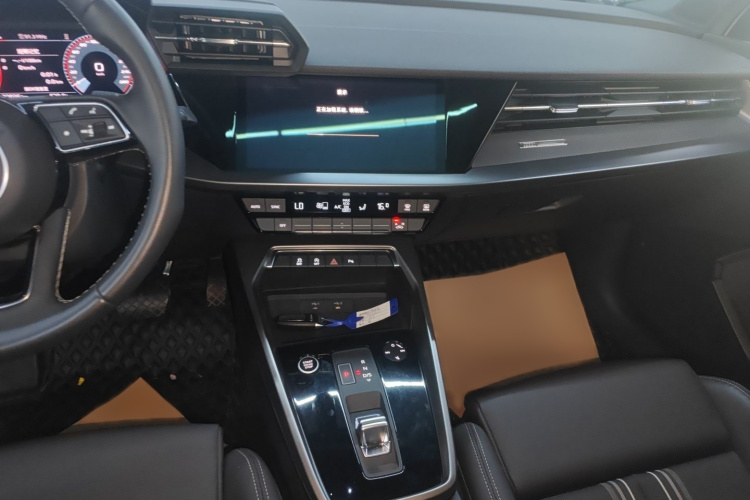 奥迪A3 2023款 改款 A3L Limousine 35 TFSI 时尚运动型局部细节16