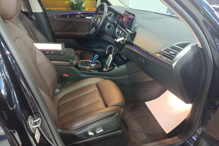 宝马iX3 2021款 领先型局部细节41