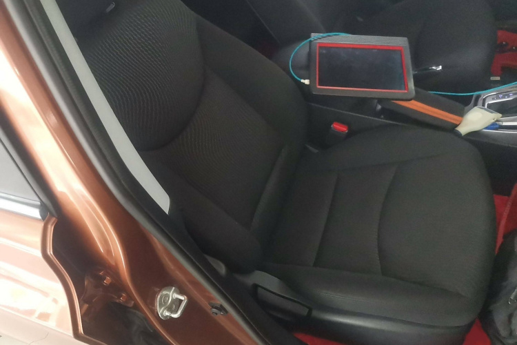 现代 朗动 2015款 1.6L 自动领先型局部细节41