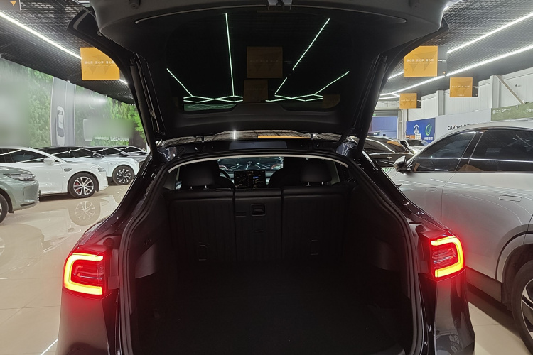 特斯拉 Model Y 2024款 后轮驱动版机舱底盘23