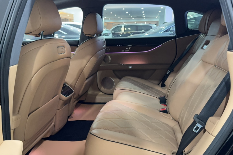 鸿蒙智行 享界S9 2024款 纯电 Ultra 四驱旗舰版中控内饰7003