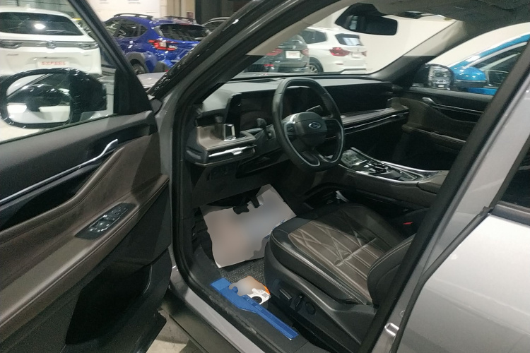 福特 2025款 锐界L 2.0T EcoBoost E混动四驱七座至尊型中控内饰20