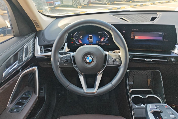 宝马X1 2023款 sDrive25Li X设计套装中控内饰13