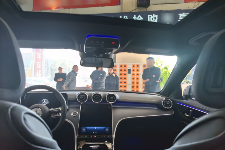 奔驰C级 2023款 改款 C 200 L 运动版中控内饰22