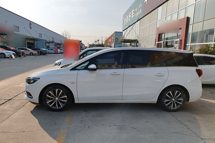 别克GL6 2018款 18T 6座尊贵型车身外观4