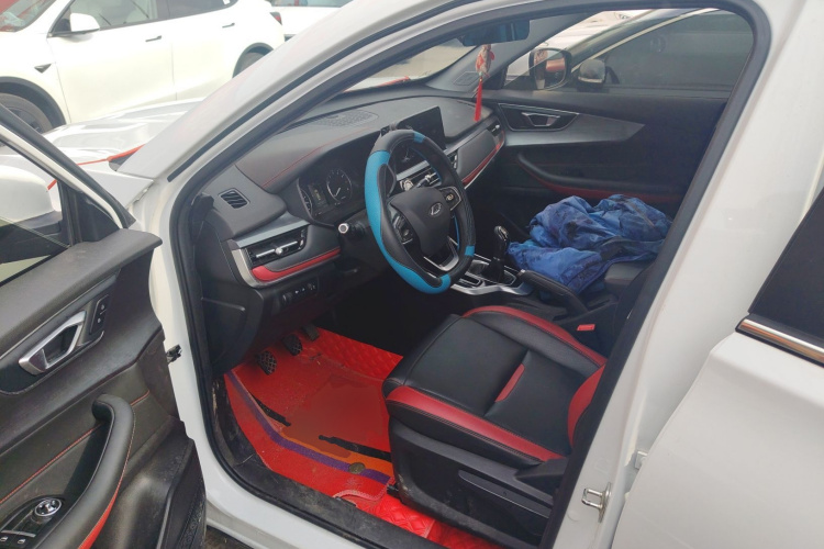 奇瑞 瑞虎5x 2022款 超级英雄版 1.5L 手动时尚型中控内饰20