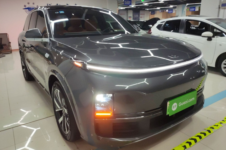 理想汽车 理想L8 2023款 Pro车身外观3