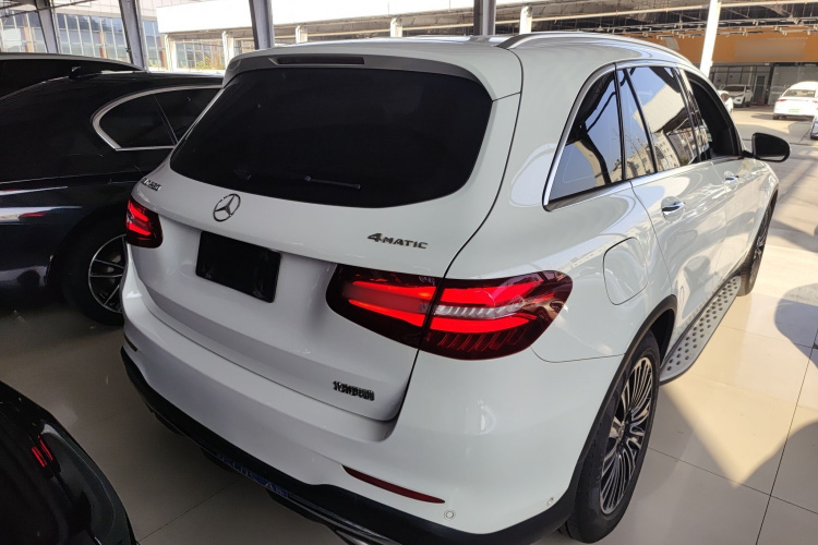 奔驰GLC 2018款 改款 GLC 260 4MATIC 动感型车身外观7