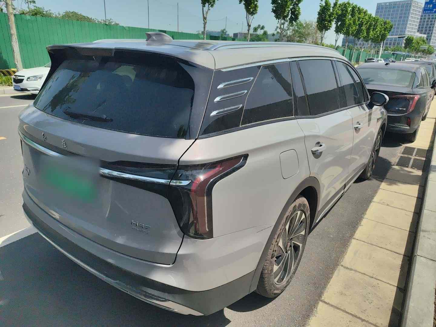 红旗HS7 PHEV 2024款 2.0T PHEV 四驱旗领版 6座(4)
