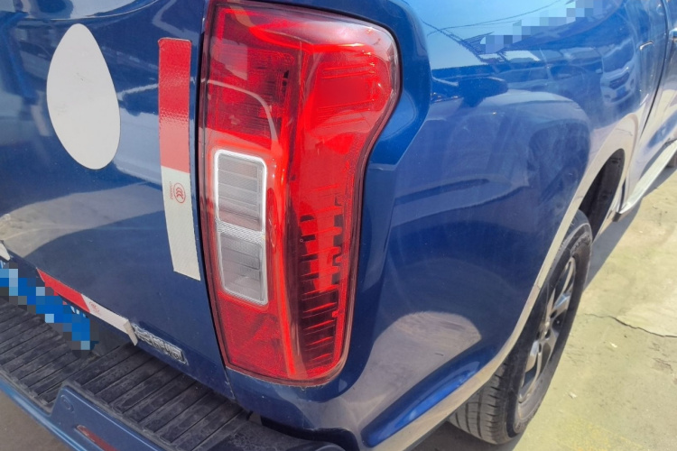 长城 炮 2021款 2.0T商用版自动柴油两驱精英型长箱GW4D20M车身外观6006