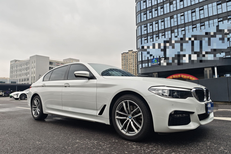 宝马5系 2019款 525Li M运动套装车身外观6006