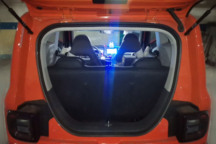 吉利银河 2025款 210km 熊猫骑士中控内饰23