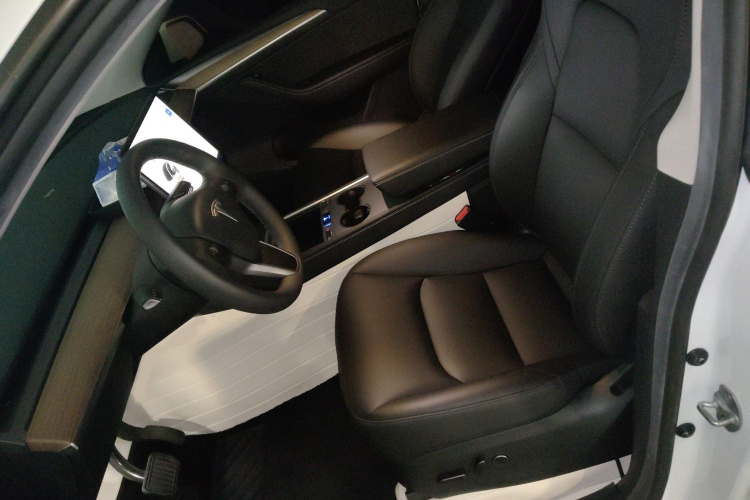 特斯拉 Model Y 2022款 改款 后轮驱动版局部细节19