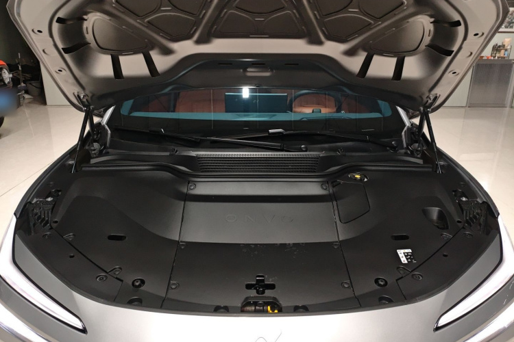 乐道L60 2024款 60kWh 后驱版机舱底盘24