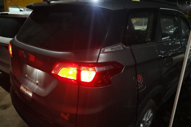 五菱汽车 五菱宏光S3 2018款 1.5L 手动舒适型 国V车身外观7