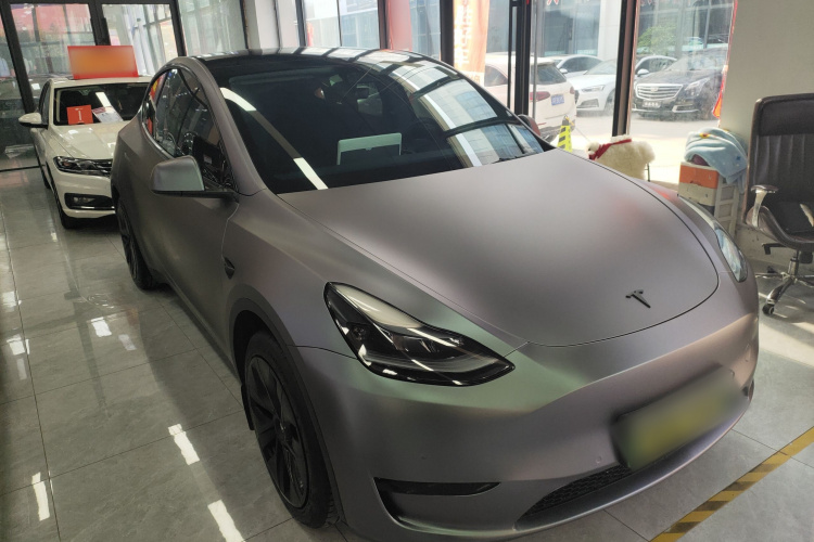 特斯拉 Model Y 2023款 后轮驱动版车身外观3